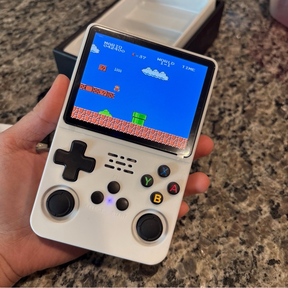22K Games Retro Handheld Game Console 64GB- White NIB - Picture 4 of 10